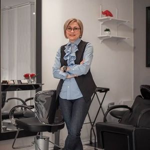 Meet your Posher, Elena